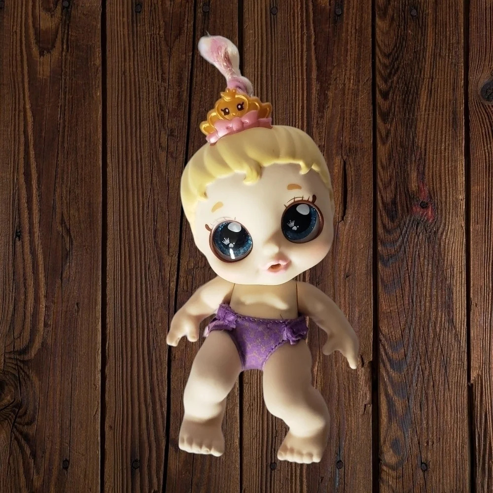 Kindi kids sister tiara sisters 6.5 vinyl doll